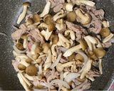 ごはんがススム！豚こまとしめじの味噌炒め作り方4写真