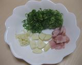 オリーブオイルで☆夏のにんにく炒飯☆　作り方1写真