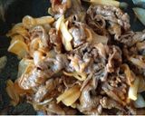 玉ねぎと牛肉のワインケチャップ炒め作り方3写真