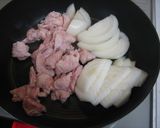 とり皮と新たまねぎの塩炒め作り方2写真