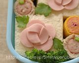 【キャラ弁】魚肉ソーセージのバラ弁当作り方5写真