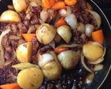 牛すじ肉でシチュー作り方6写真