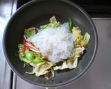 カニカマ入り★春雨のオイスターソース炒め作り方6写真