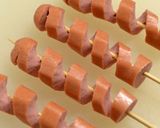 らせんソーセージのフライドポテト巻き作り方3写真