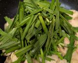 鶏むね肉とニラのにんにく炒め作り方5写真