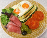 目玉焼きと焼き野菜等♪てんこ盛りプレート作り方5写真