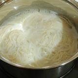 ஐトマト・ツナ・大葉・ワカメ冷そうめんஐ作り方2写真
