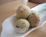 ごま香る♪しらすおにぎり作り方2写真
