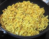 チーズたっぷり♡カレーうどん春巻き作り方6写真