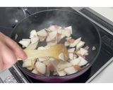 ベーコンとかぶのペペロンチーノ風★動画★作り方13写真