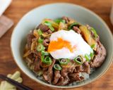 煮るだけ簡単♪長ねぎ牛丼作り方5写真