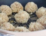 鶏肉と梅のふわふわ丸め焼き作り方2写真