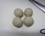 息子の帰りを待つ☆おやつピザ作り方5写真