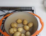 こつぶ新じゃがの蒸し焼きバター作り方2写真