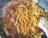 白菜とソーセージと卵の焼きそば作り方5写真
