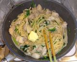 鶏肉と春菊の醤油バターパスタ作り方4写真