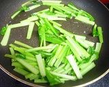 小松菜のコンビーフ炒め作り方2写真