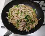 発酵調味料で作る！玉ねぎ麹の青椒肉絲作り方5写真