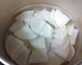 ♥さつま揚げと大根の煮物♥作り方1写真