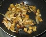 簡単！油揚げとシメジの炒め物作り方1写真