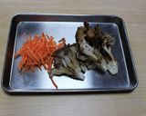 マイタケとニンジンのスープ作り方1写真
