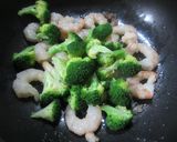✩一緒に食べようエビチリと野菜✩作り方3写真