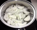 新玉葱とワカメのお吸い物作り方1写真