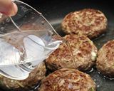 韓国料理ー韓国式ハンバーグ：トックカルビ作り方6写真