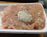 塩麹で作る、鶏団子とブロッコリーの酒蒸し作り方1写真