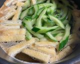 きゅうりと油揚げの味噌汁作り方4写真