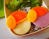 キャラ弁：ちょっぴりメタボなキョロちゃん作り方2写真