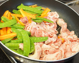 豚肉とさやえんどうの黒酢炒め作り方4写真