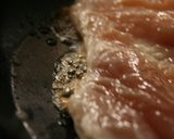塩麹で焼いてみました！鶏肉と鮭で～す作り方4写真