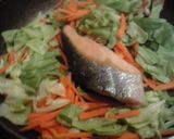 ノンオイルbut栄養満点！鮭と野菜の蒸煮作り方3写真