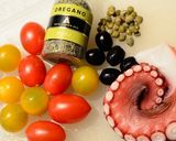タコのカルパッチョ トマトとバジルソース作り方1写真