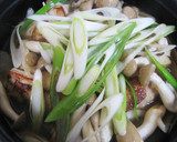 ✿旨みギュッ♬塩麹鶏のすき焼き風卵とじ✿作り方9写真