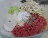 豚肉でさっぱり～！きのこバーグ作り方1写真