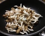 簡単、ホタテ缶で作るしめじのパスタ作り方1写真