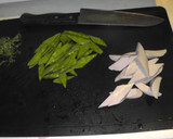 絹サヤと魚肉ソーセージの卵炒め作り方1写真
