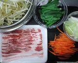 ガッツリメニュー豚バラ肉でにらもやし炒め作り方1写真