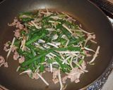 （超簡単）豚肉キムチもやしニラ炒め作り方2写真