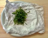 ウインナー☆卵☆クリチ☆大葉うめ柚子胡椒おむすび作り方3写真