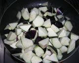 なすと豚こまの食べるラー油炒め作り方2写真