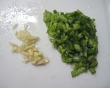 ピーマンとひき肉の甘辛チャーハン作り方1写真