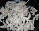 梅マヨでいただく♪豚肉のゆかり炒め作り方3写真
