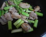 アスパラと鶏の中華風炒め作り方3写真