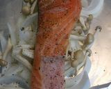 サーモンとシメジのホイル包み焼き作り方3写真