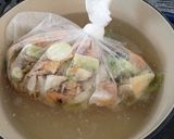 クズ野菜をリメイク！黄金色コンソメスープ作り方3写真