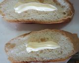 朝ごはんに！簡単マヨチーズトースト♪作り方1写真