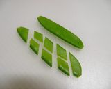 キャラ弁おかず*バラ蒲鉾のチーズちくわ♪作り方2写真